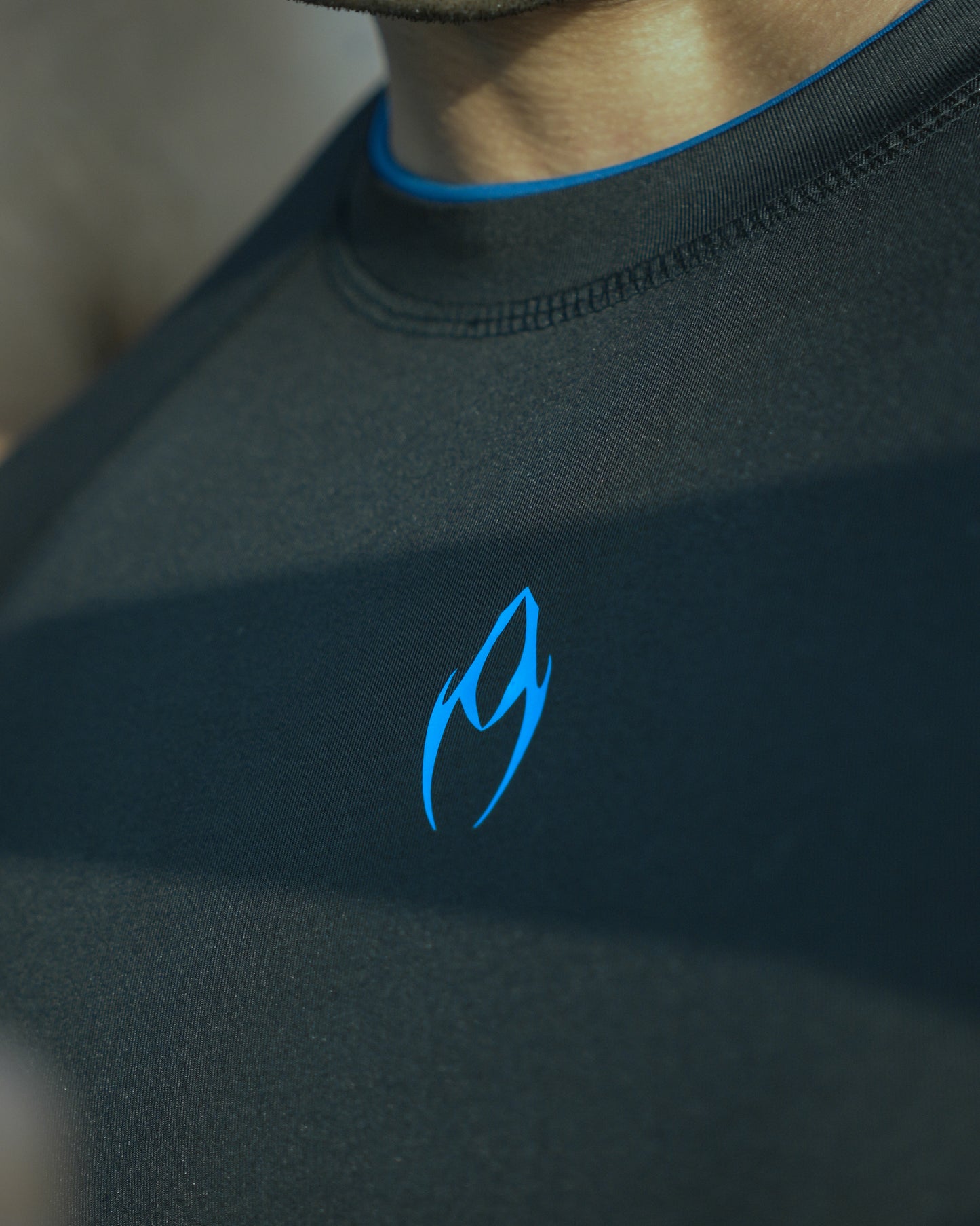 EL \\ Aqua Compression